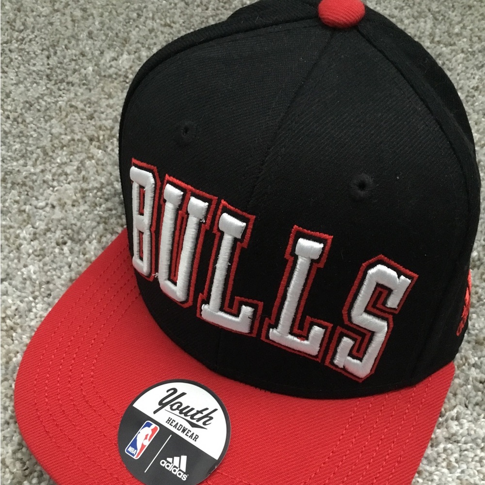 Youth adidas NBA Chicago Bulls baseball cap NWT